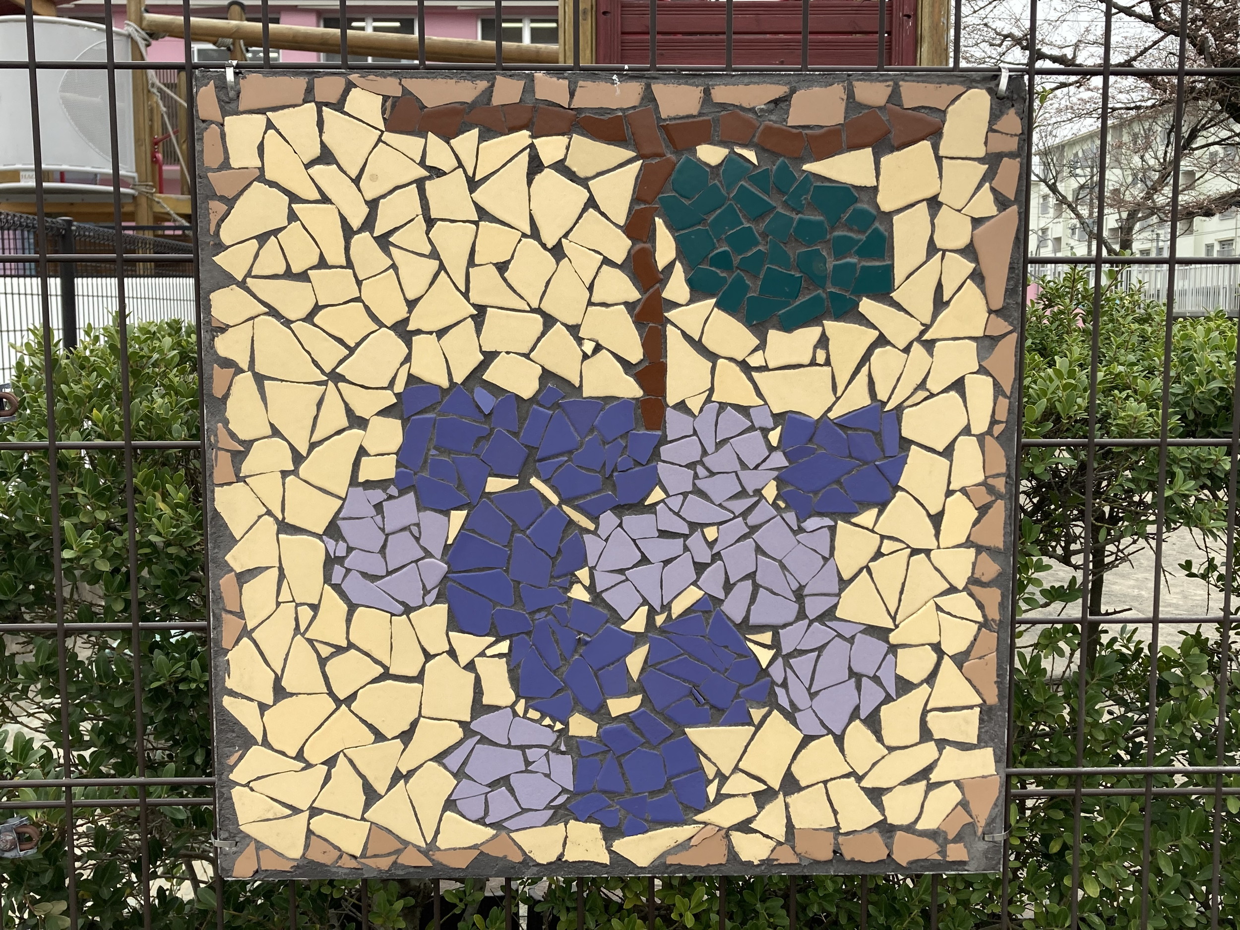 タイルモザイクアート　ビッグベン タイルモザイクアート | 上北台こひつじ保育園 ［東大和市］｜ 社会